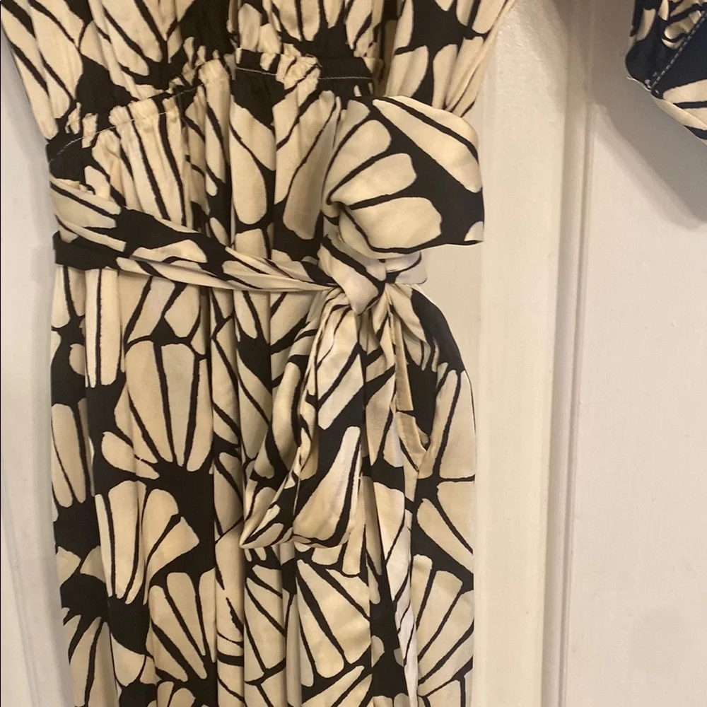 Anthropologie, Macy's Black and White Dolman Sleeve Jumpsuit - Picture 3 of 9